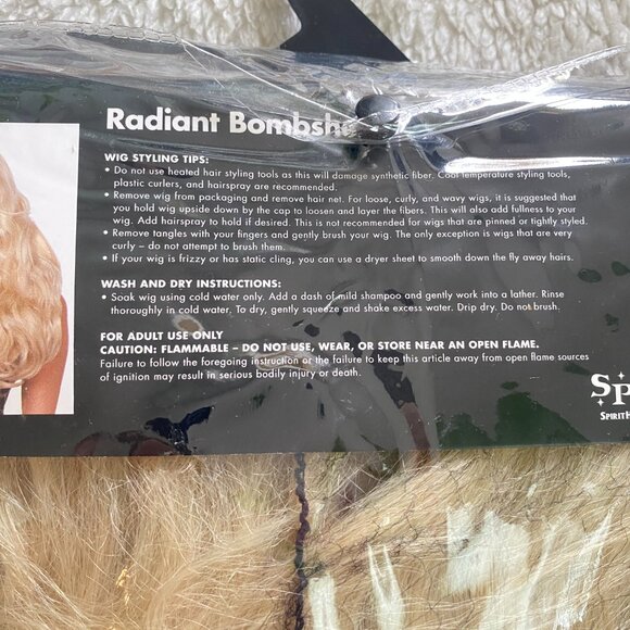 Blonde Sideswept Bombshell Wig – Spirit Halloween - Picture 3 of 7